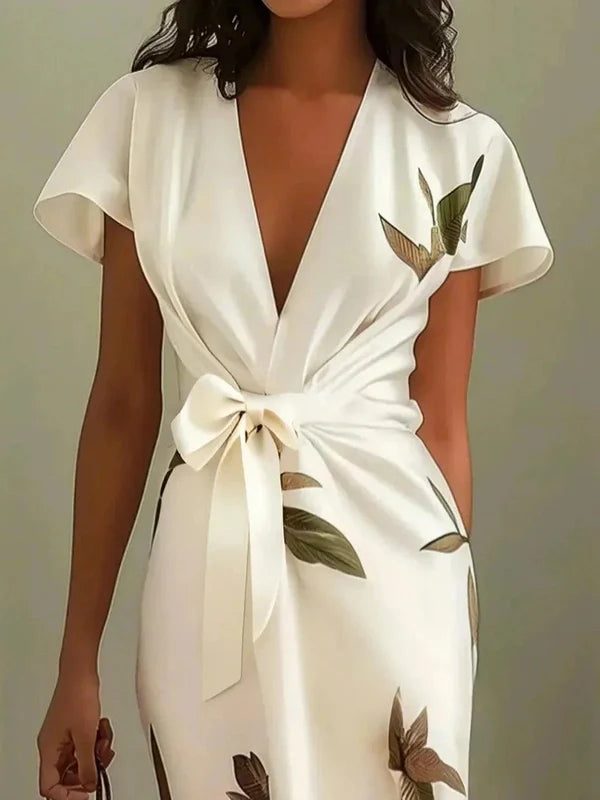 Satijnen Wrap Midi Jurk met Korte Mouwen en Subtiele Bladprint – Elegante Sheath Pasvorm voor Formele Gelegenheden