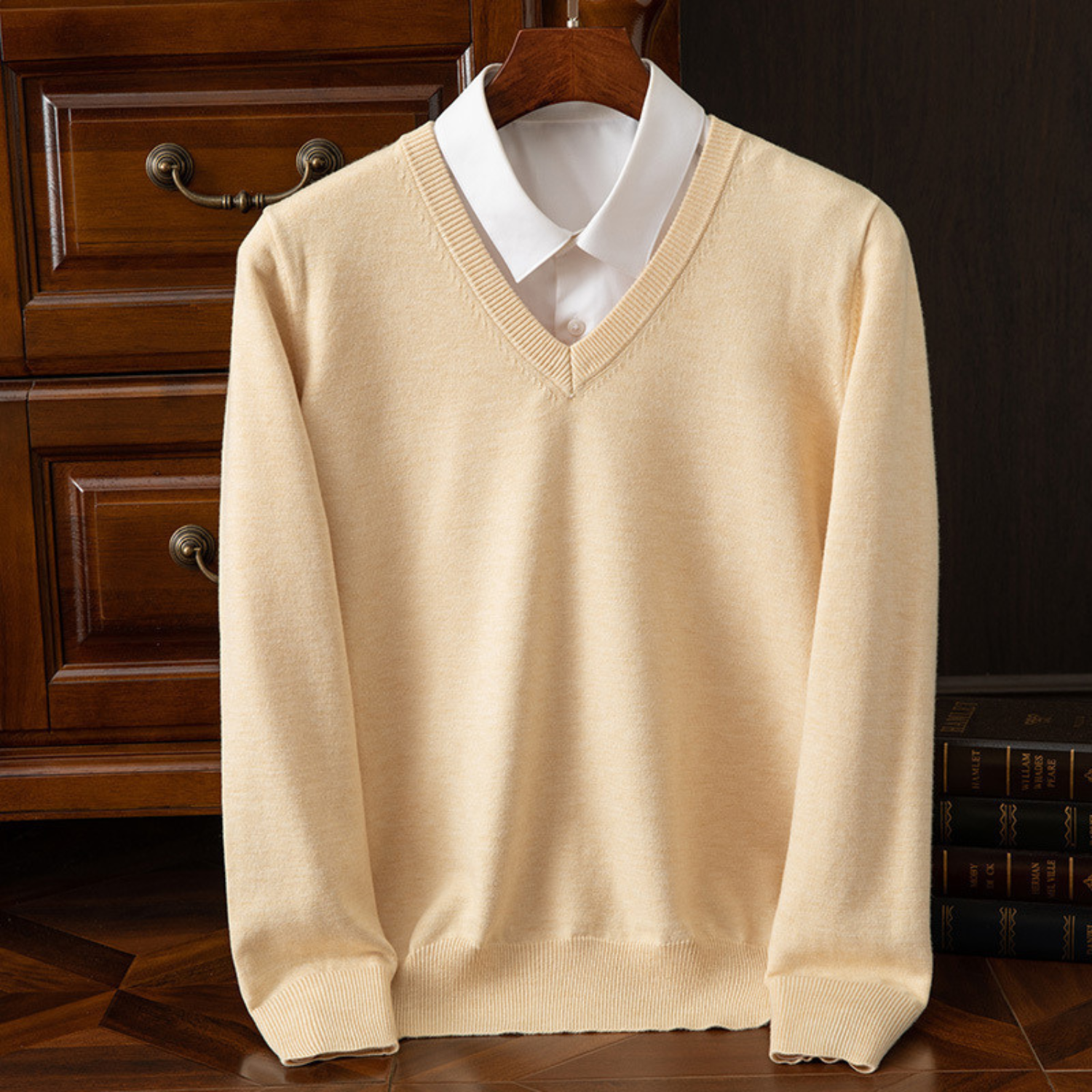 Pure Kasjmier Trui met V-hals voor Heren – Luxe, Warm & Tijdloos