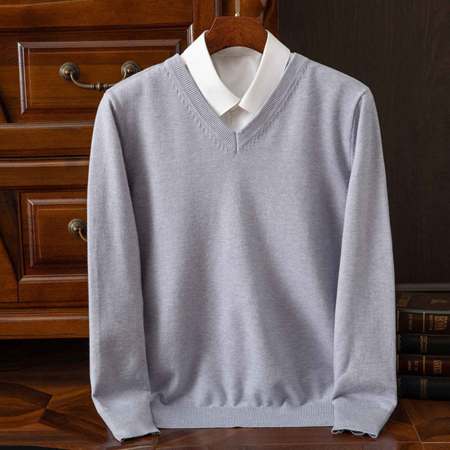 Pure Kasjmier Trui met V-hals voor Heren – Luxe, Warm & Tijdloos
