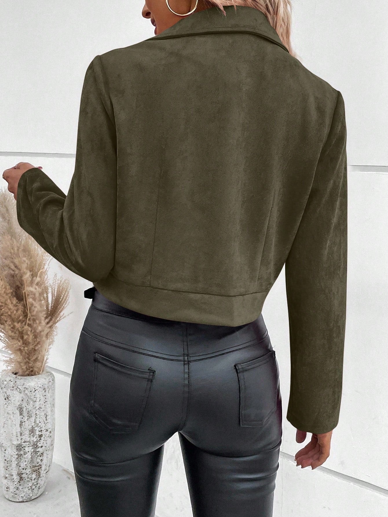 Elegante Suède Jas – Tijdloze Korte Damesjas met Slim Fit
