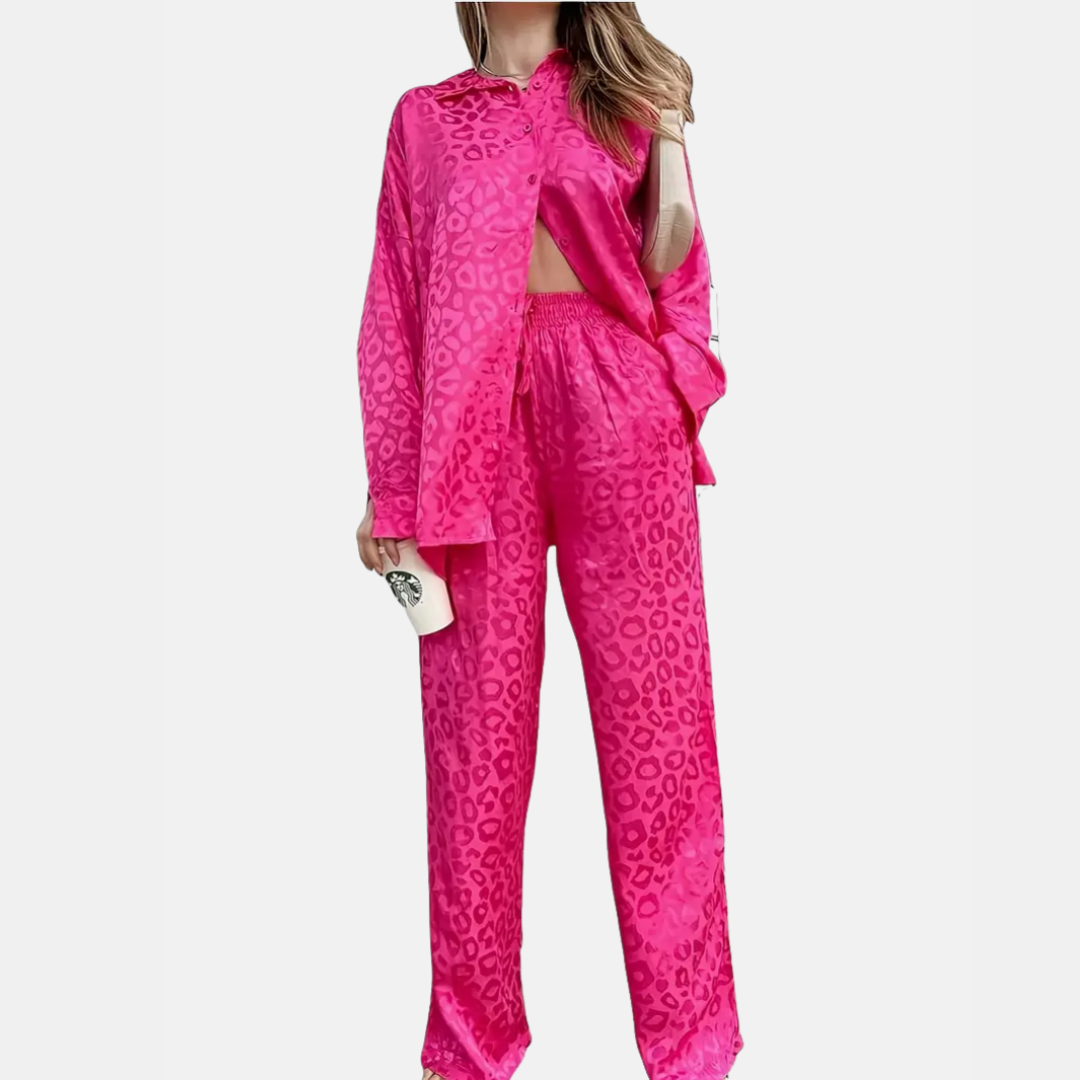 Elegante Satijnen Dames Pyjamaset – Blouse met Kraag & Wijde Pijpen Broek