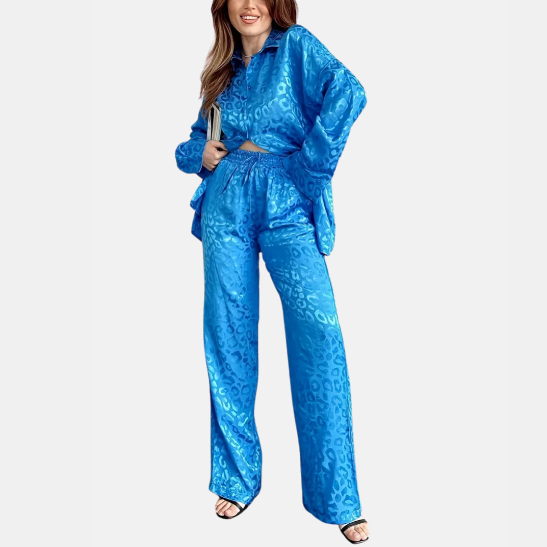 Elegante Satijnen Dames Pyjamaset – Blouse met Kraag & Wijde Pijpen Broek