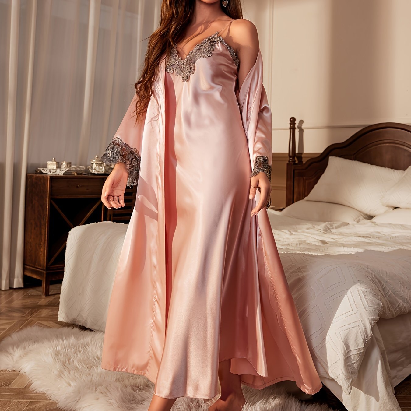 2-delige Satijnen Dames Set – Sexy V-Hals Camisole met Kantafwerking en Bijpassende Kimono