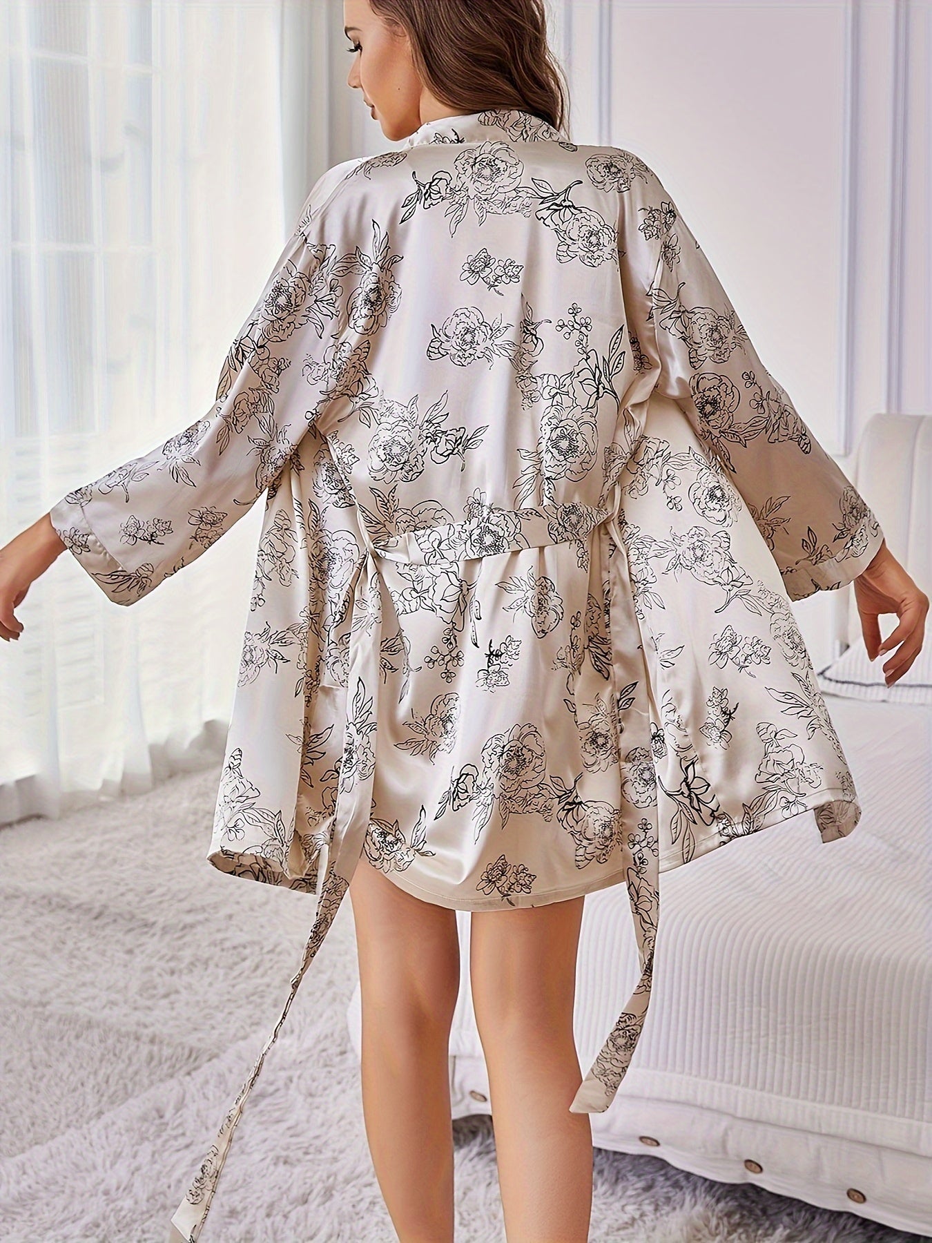 Flora Zijde Robe – Elegante Satijnen Kamerjas met Bloemenprint