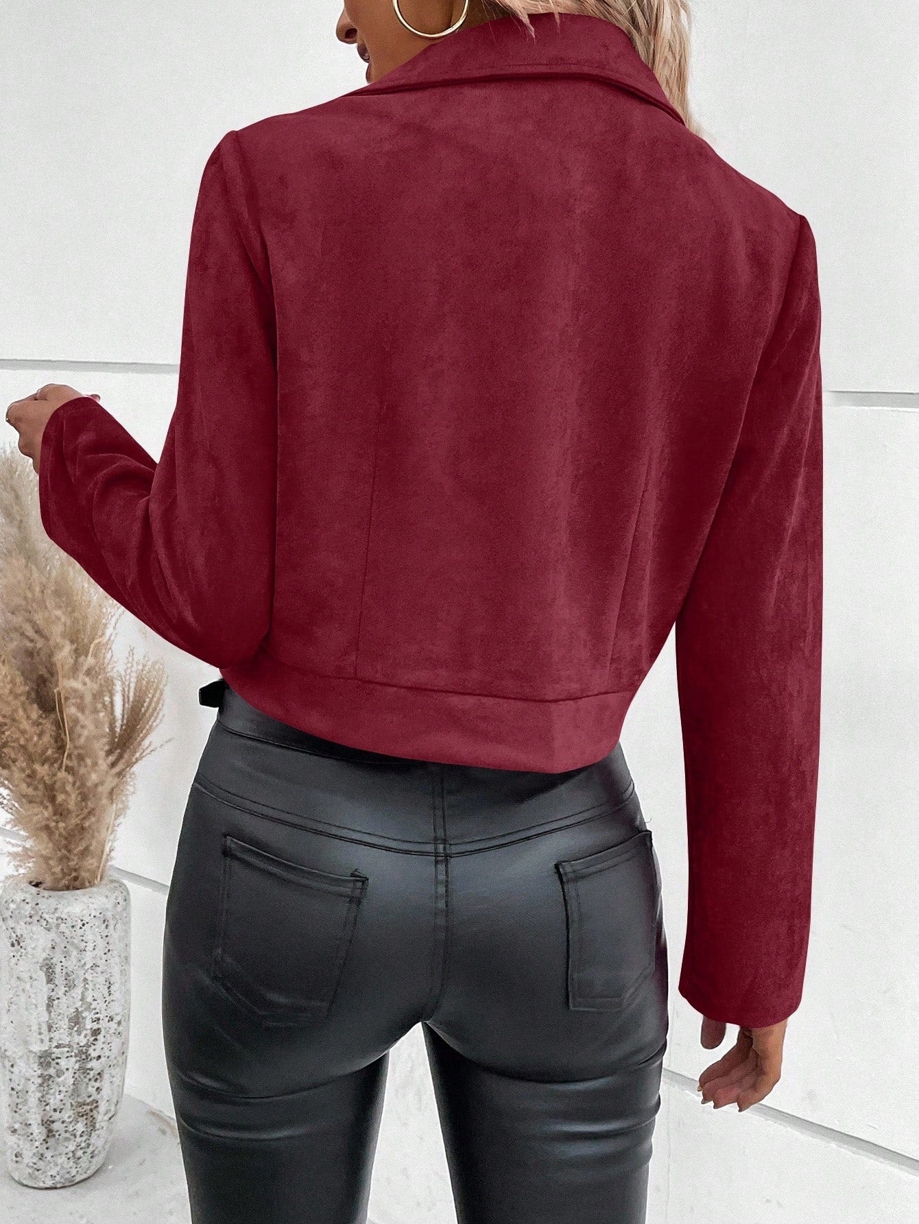 Elegante Suède Jas – Tijdloze Korte Damesjas met Slim Fit