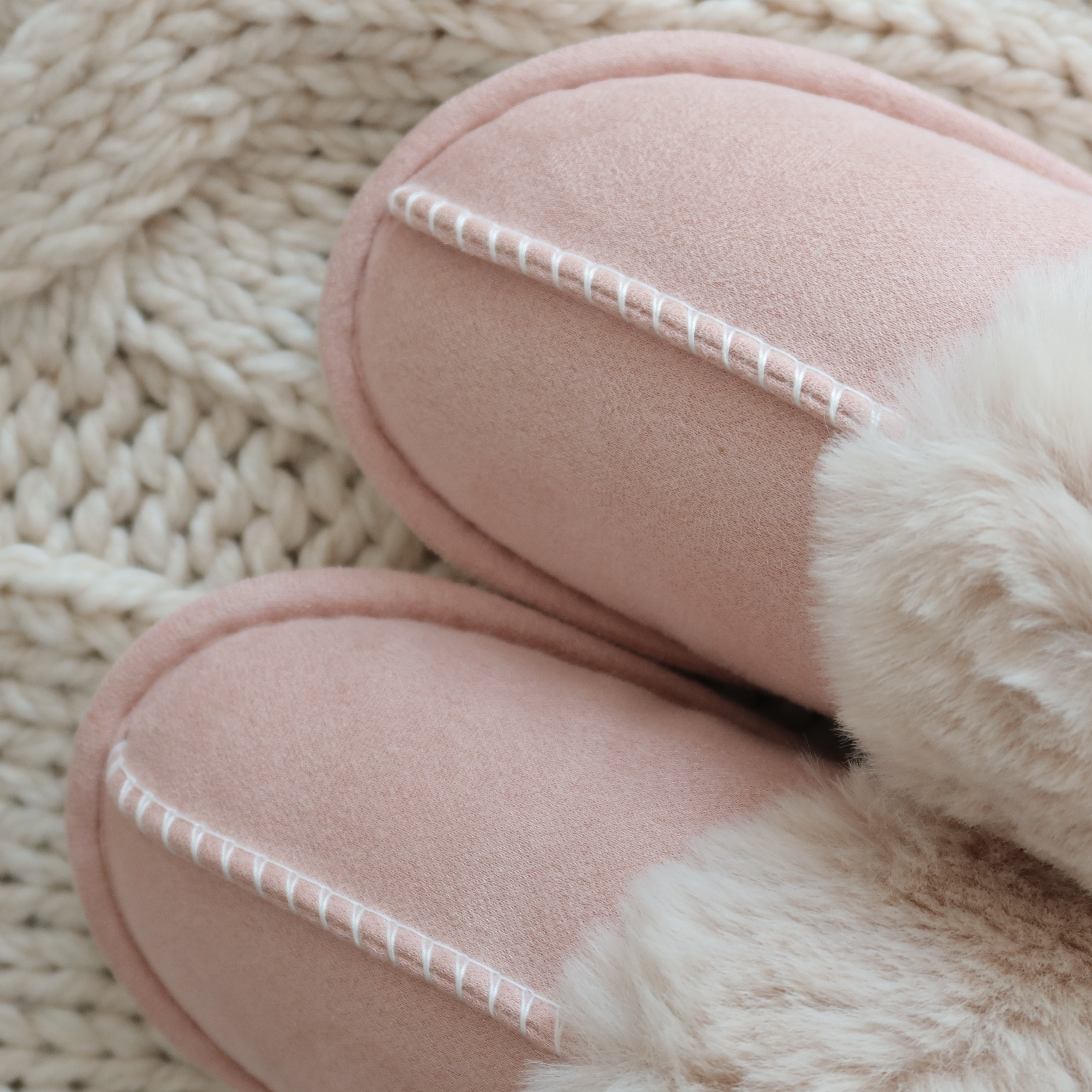 Comfy Slippers Dames – Warme & Fluffy Pantoffels met Zachte Voering