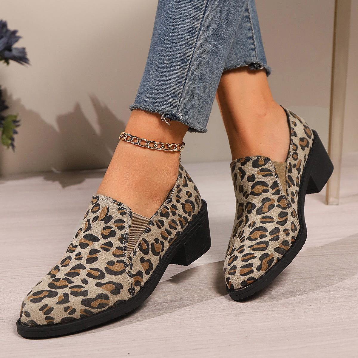 Dames Loafers met Luipaardprint – Stijlvolle Instapschoenen met Lage Blokhak en Comfortabel Leren Bovenwerk