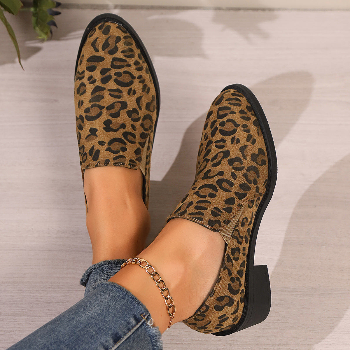Dames Loafers met Luipaardprint – Stijlvolle Instapschoenen met Lage Blokhak en Comfortabel Leren Bovenwerk