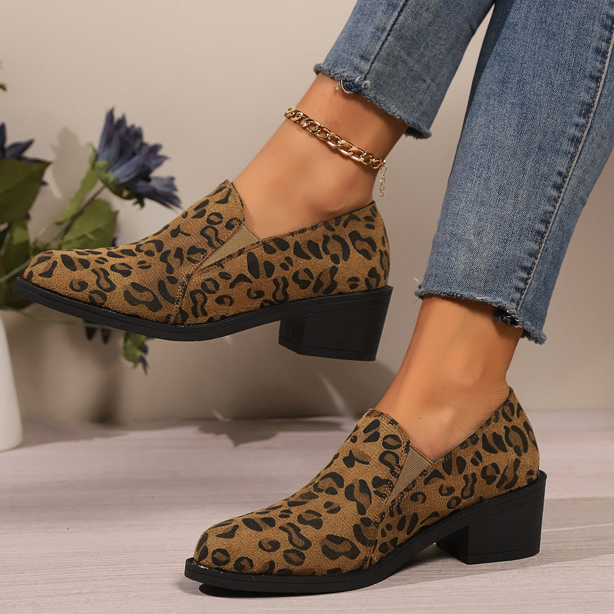Dames Loafers met Luipaardprint – Stijlvolle Instapschoenen met Lage Blokhak en Comfortabel Leren Bovenwerk