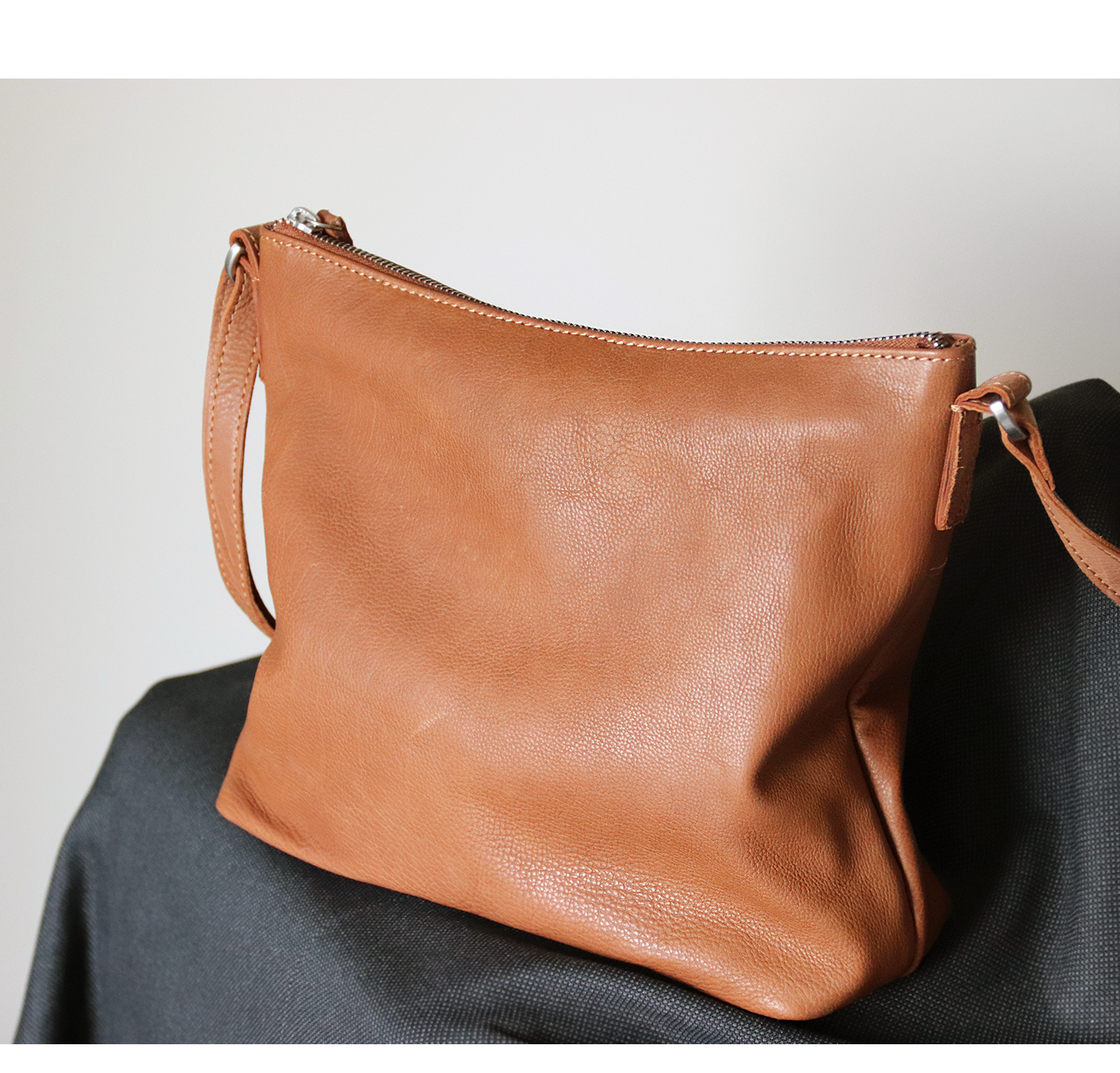 Leren Schoudertas van Topkwaliteit – Slanke, Compacte Crossbody voor Dagelijks Gebruik