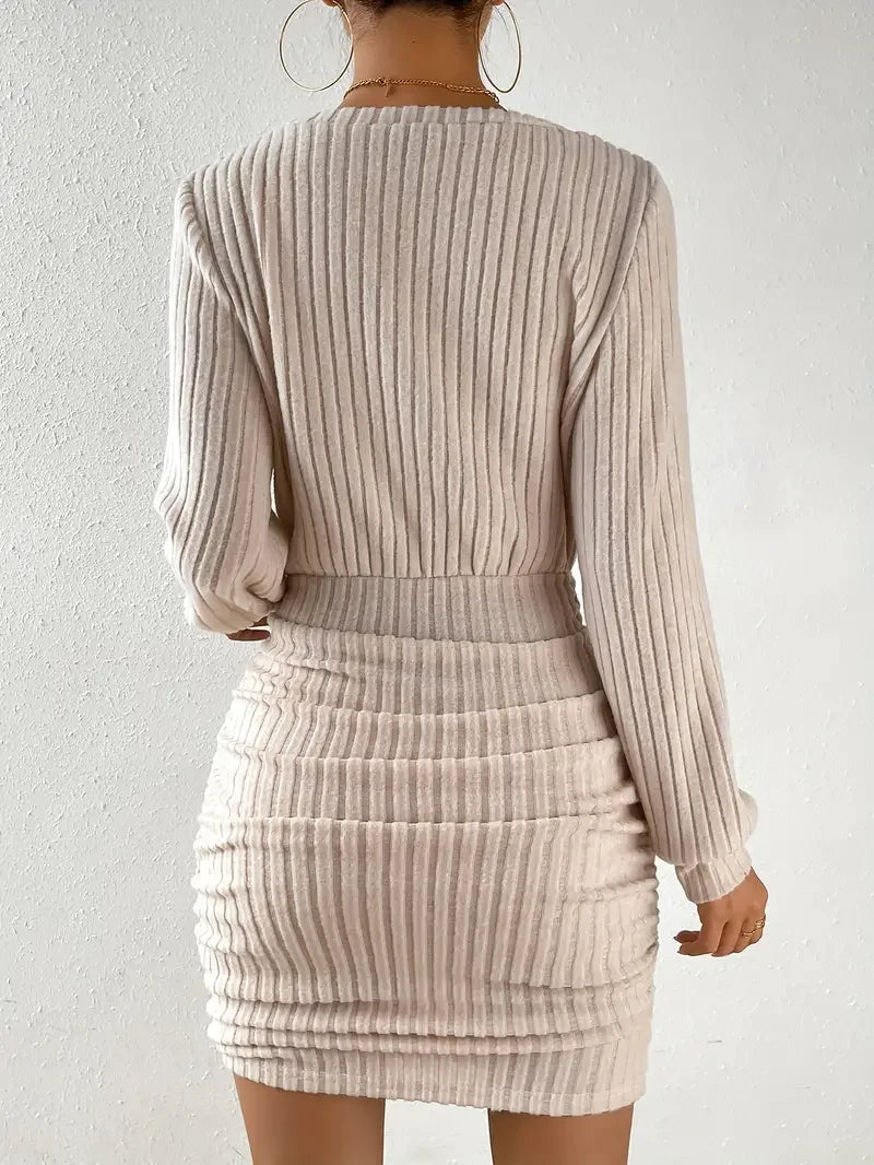 Tijdloze Knit Dress – Elegante Gebreide Jurk met Off-Shoulder Design