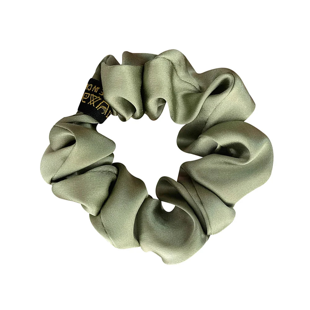 Zijde Haar Scrunchie met Zilverionen Bescherming – Zacht, Antibacterieel en Haarsafe