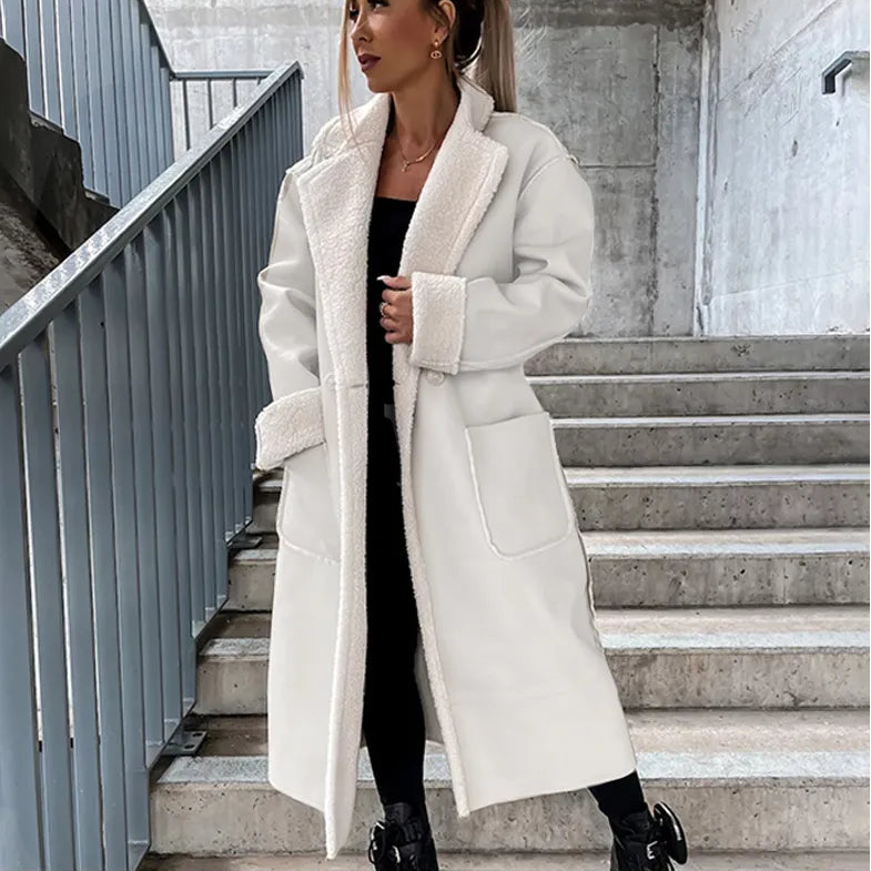 Lange Jas met Revers en Ceintuur – Elegant, Stijlvol & Tijdloos Design