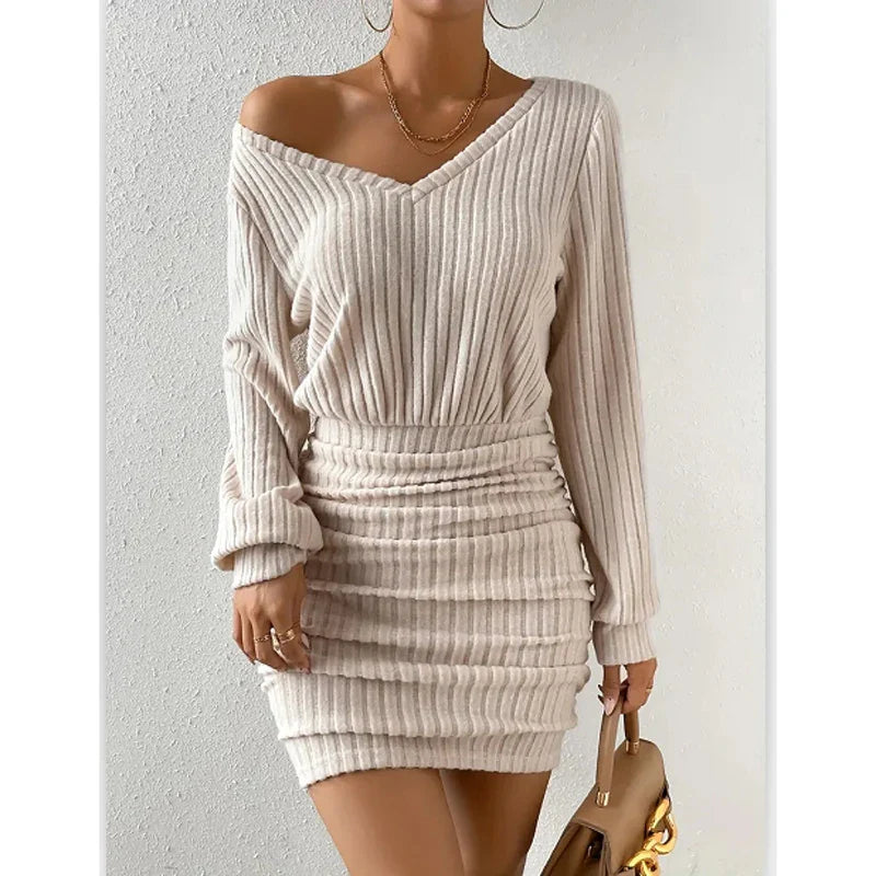 Tijdloze Knit Dress – Elegante Gebreide Jurk met Off-Shoulder Design