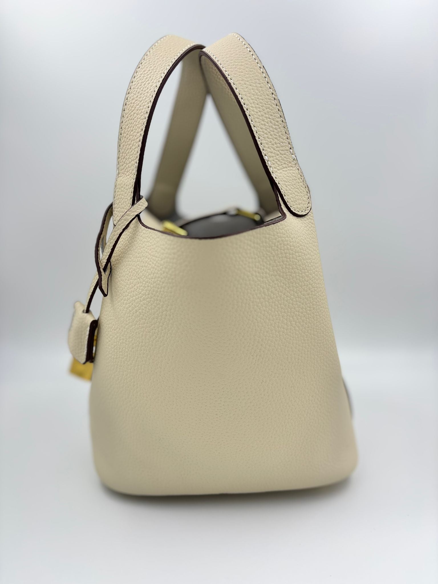 Chique Gestructureerde Schoudertas – Praktisch en Tijdloos Ontwerp