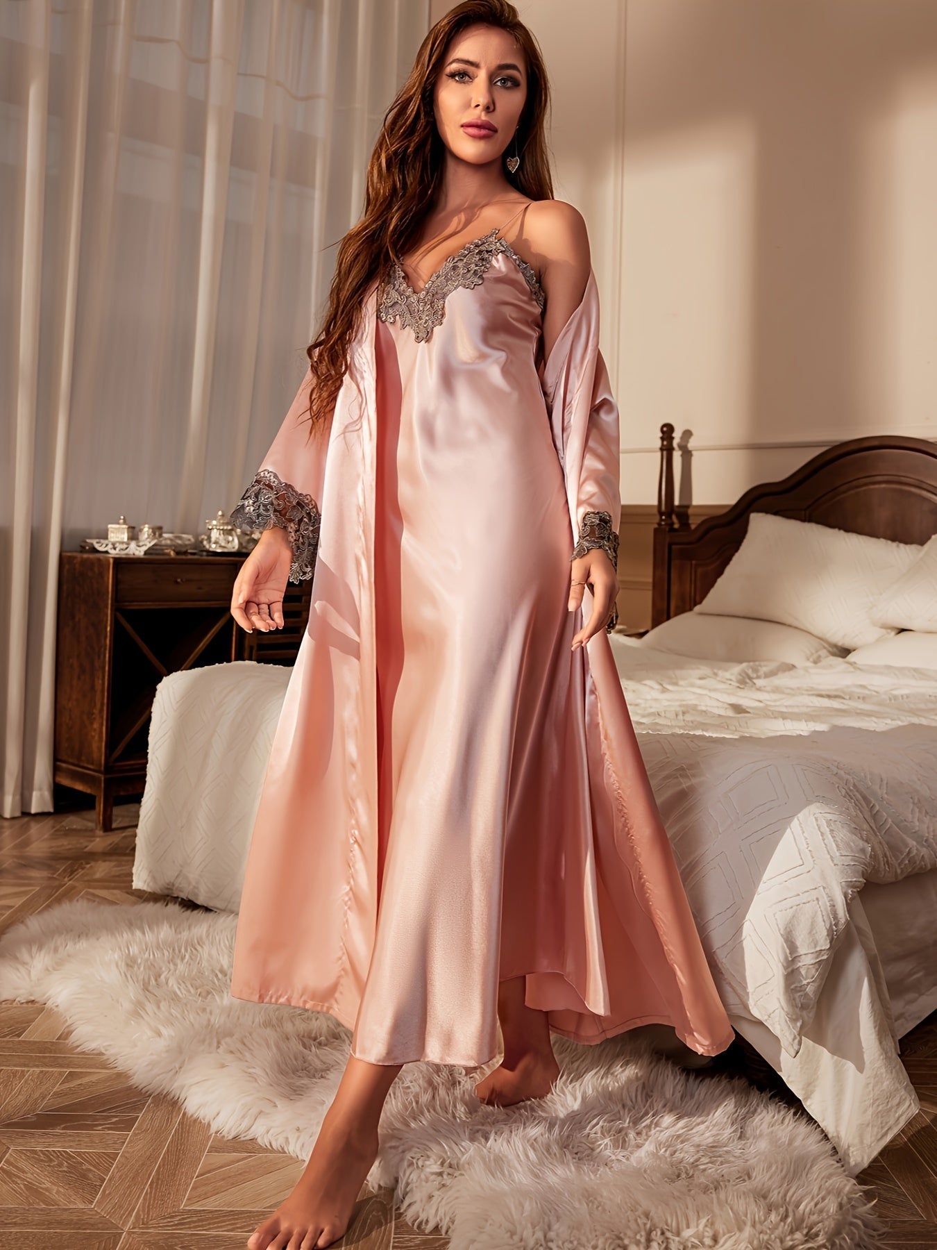 2-delige Satijnen Dames Set – Sexy V-Hals Camisole met Kantafwerking en Bijpassende Kimono