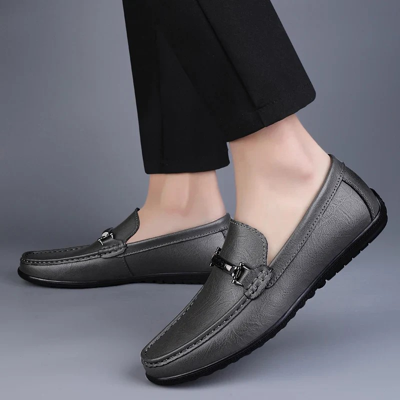 Buckle Loafers – Elegante Leren Instapschoenen met Gespdetail