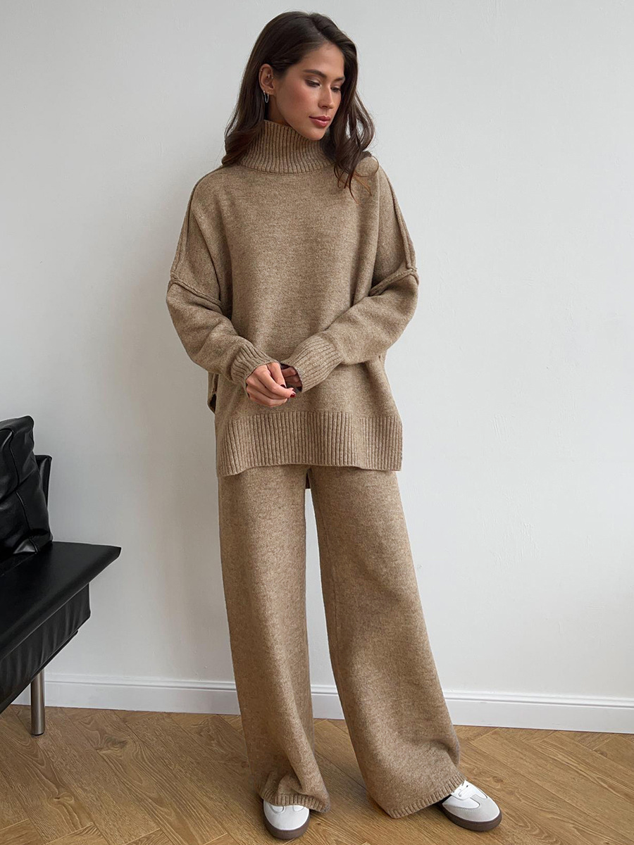 Effen Gebreid Set met Coltrui – Comfortabele Trui & Broek in Tijdloze Stijl