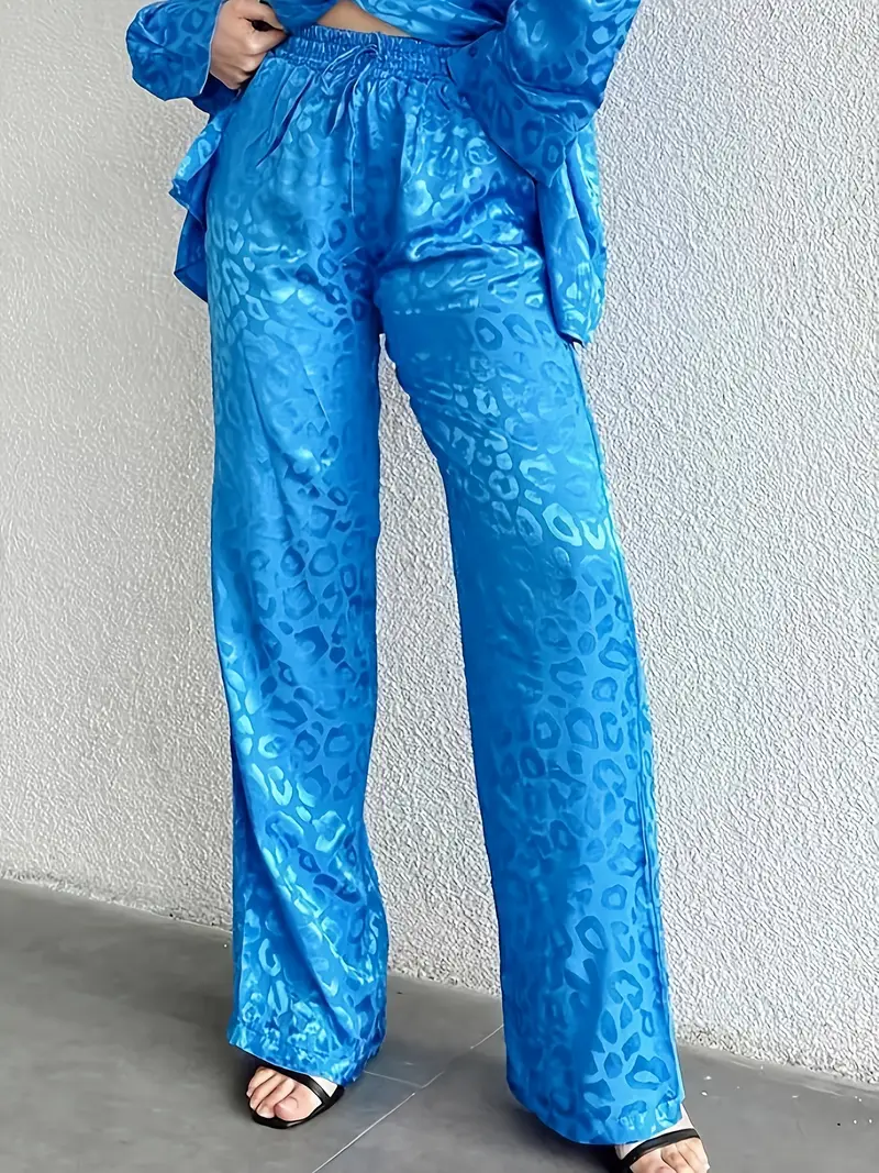 Elegante Satijnen Dames Pyjamaset – Blouse met Kraag & Wijde Pijpen Broek