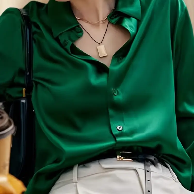 Groene Satijnen Blouse met Lange Mouwen – Elegante Damesblouse voor Lente en Herfst