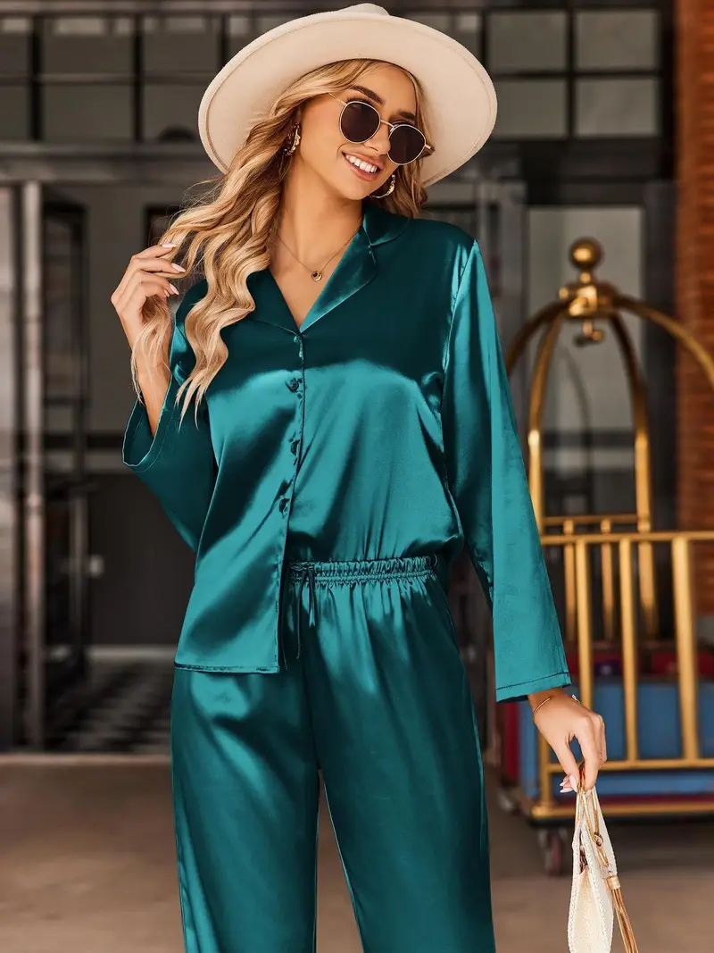 Zachte Satijnen Dames Pyjama Set – 2-Delige Loungewear met Lange Mouwen & Knoopsluiting