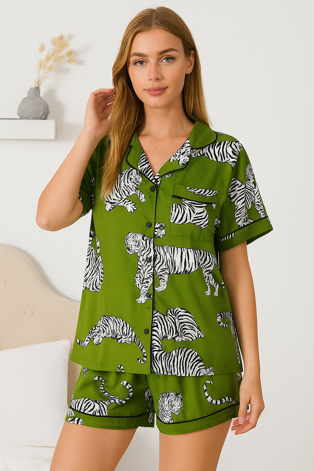Ademend Satijnen Pyjamaset met Shorts – Lichtgewicht Zomer Nachtkleding voor Dames