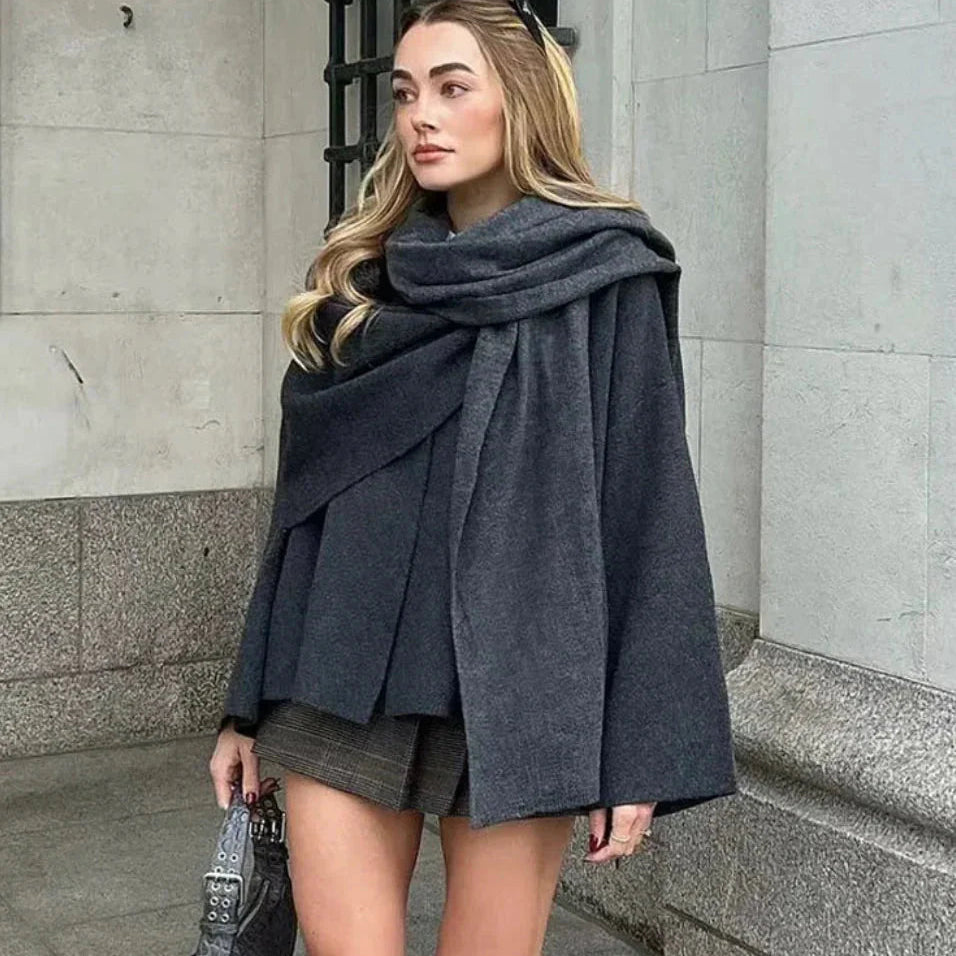 Virale Cape Jas – Elegant, Modieus & Uniek Design
