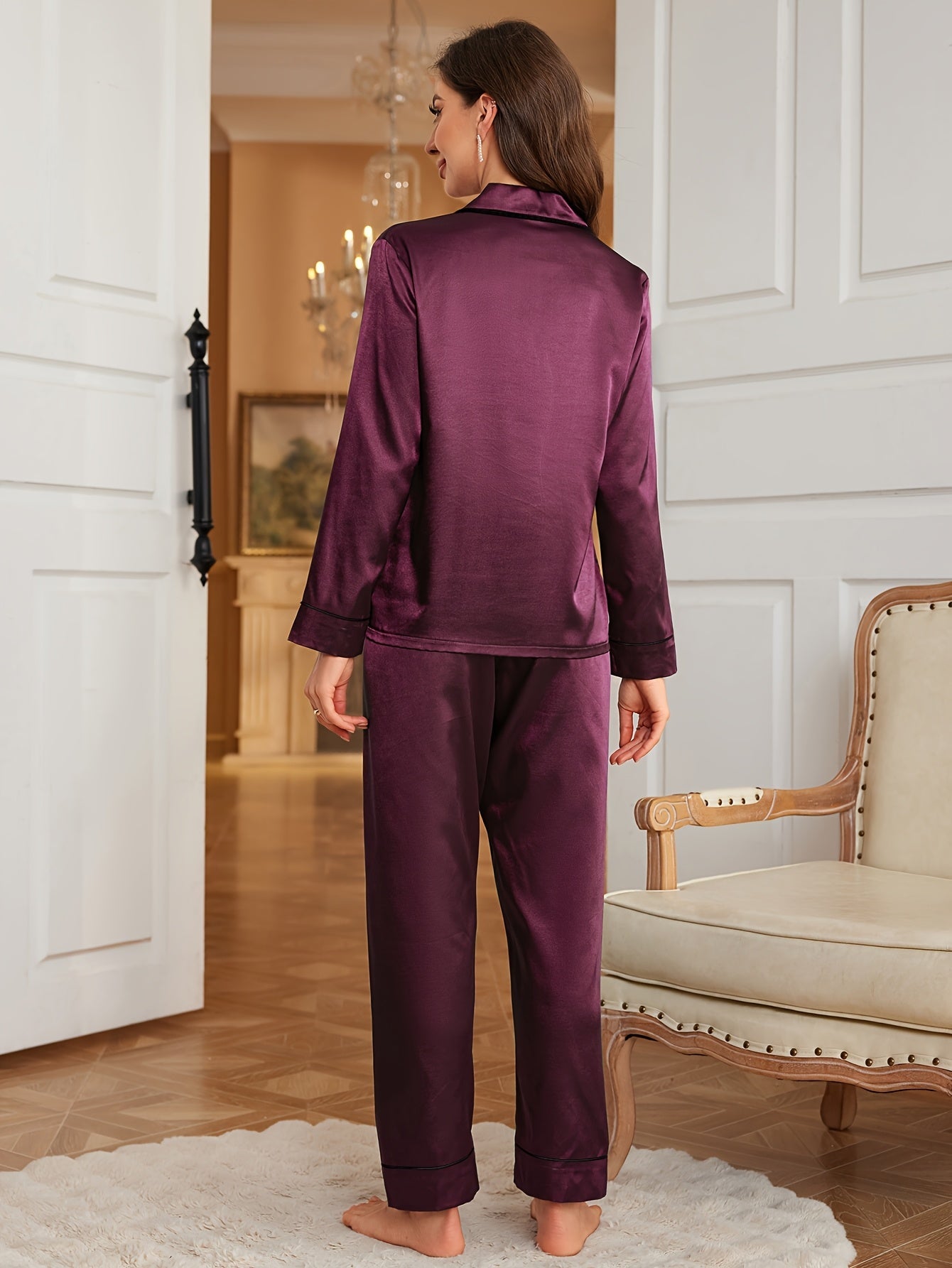 Satijnen Pyjamaset met Lange Mouwen – Effen Kleur, Open Kraag & Knopen