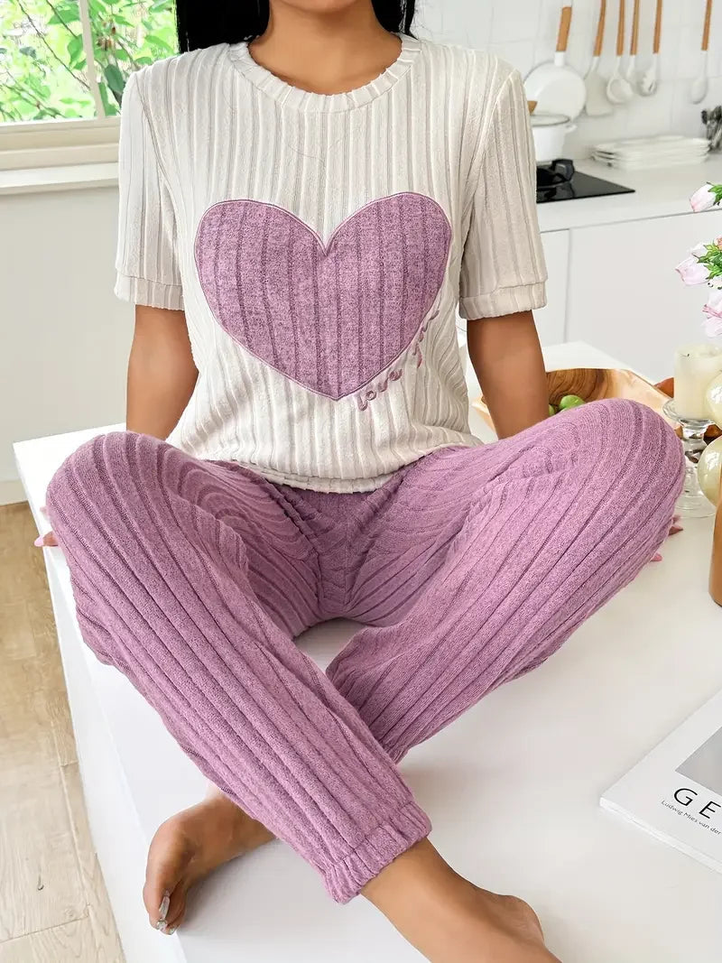Ribbed Loungewear Set – Comfortabele Geribde Huispak met Hartmotief