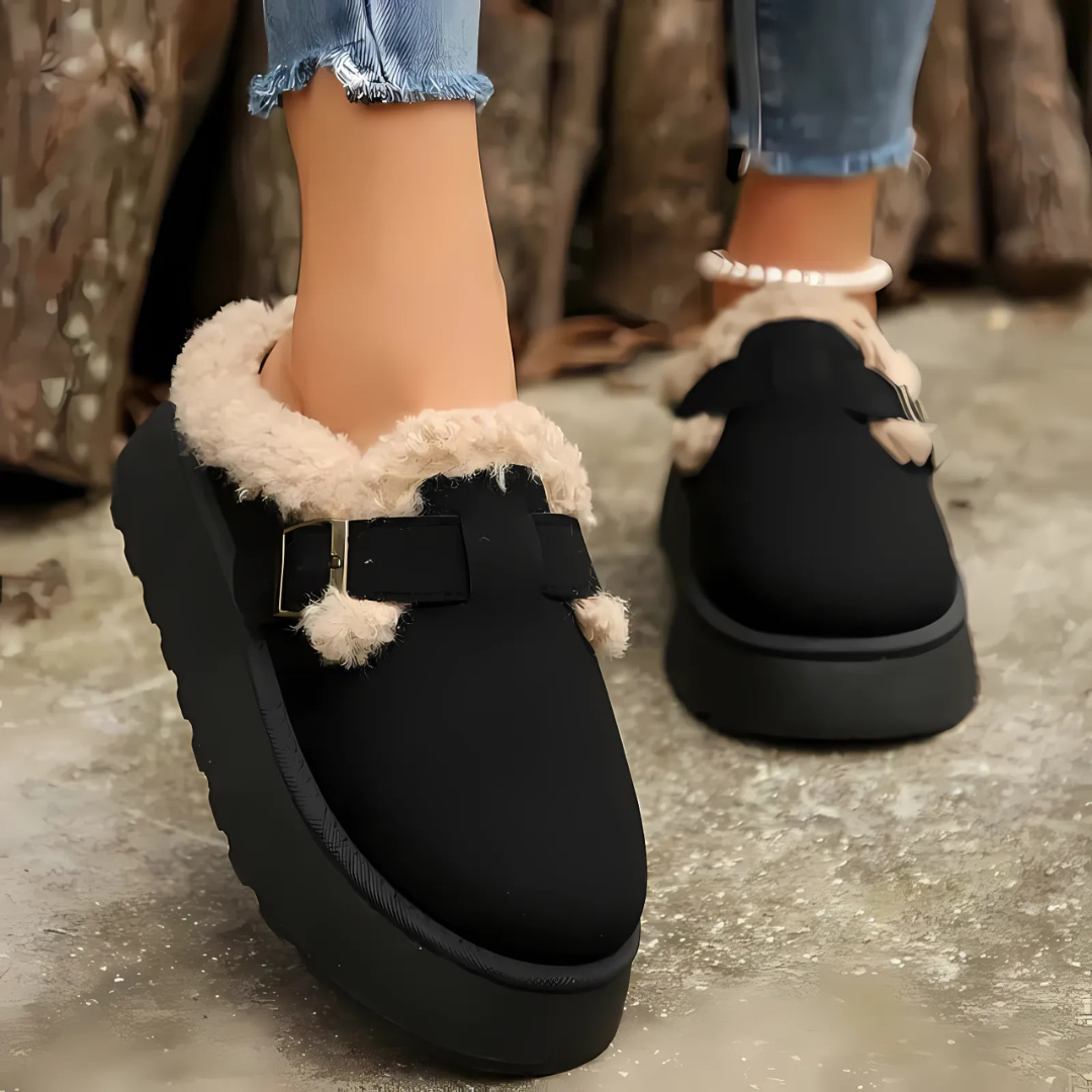 BuckleBouclé Slippers – Luxe Dames Slippers met Gesp en Zachte Bouclé Voering