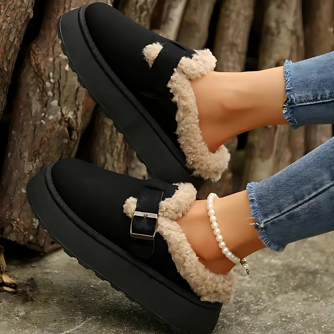 BuckleBouclé Slippers – Luxe Dames Slippers met Gesp en Zachte Bouclé Voering
