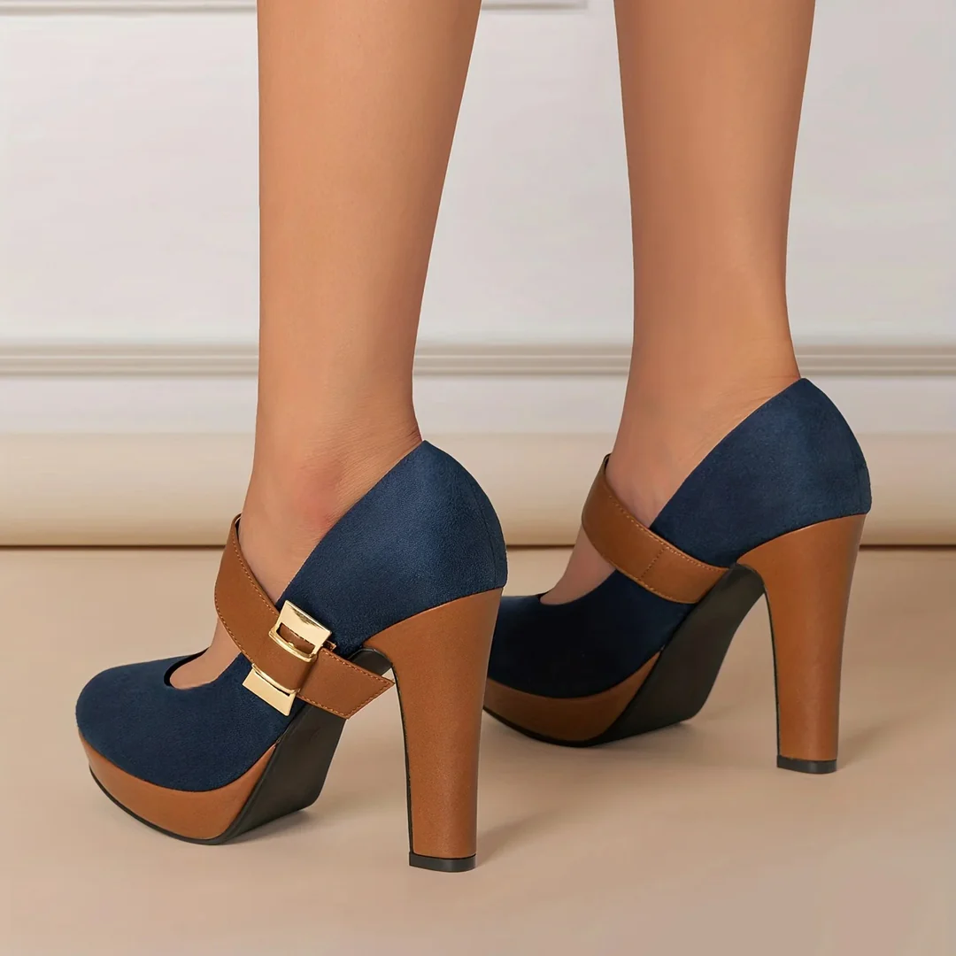 Modern Block Heel – Elegante Suède-Inspiratie met Goudkleurige Gesp en Ultiem Comfort