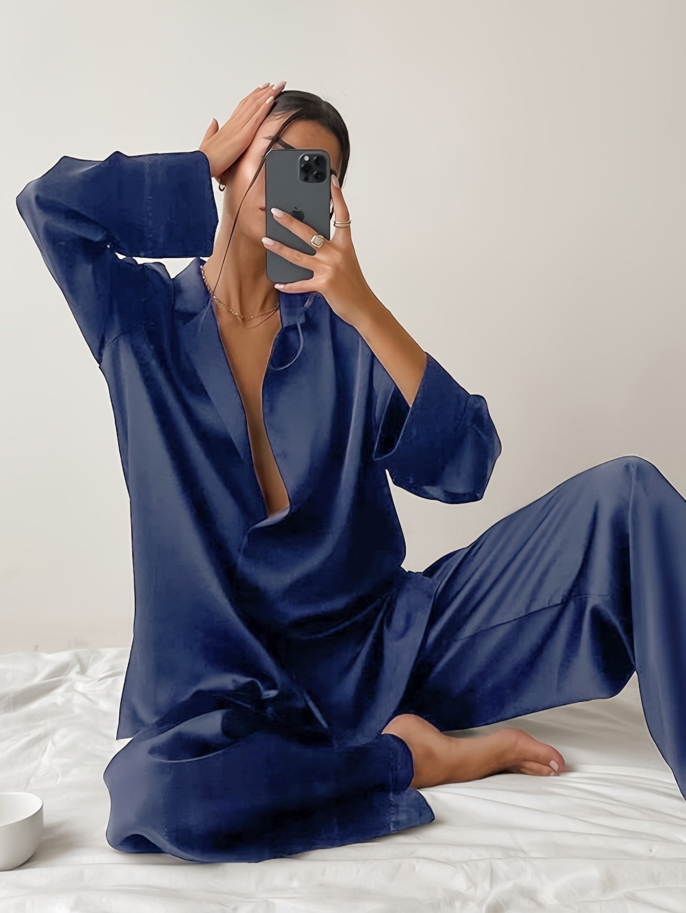 Dames Satijnen Loungepak – Effen Kleur met Lange Mouwen en Lange Broek
