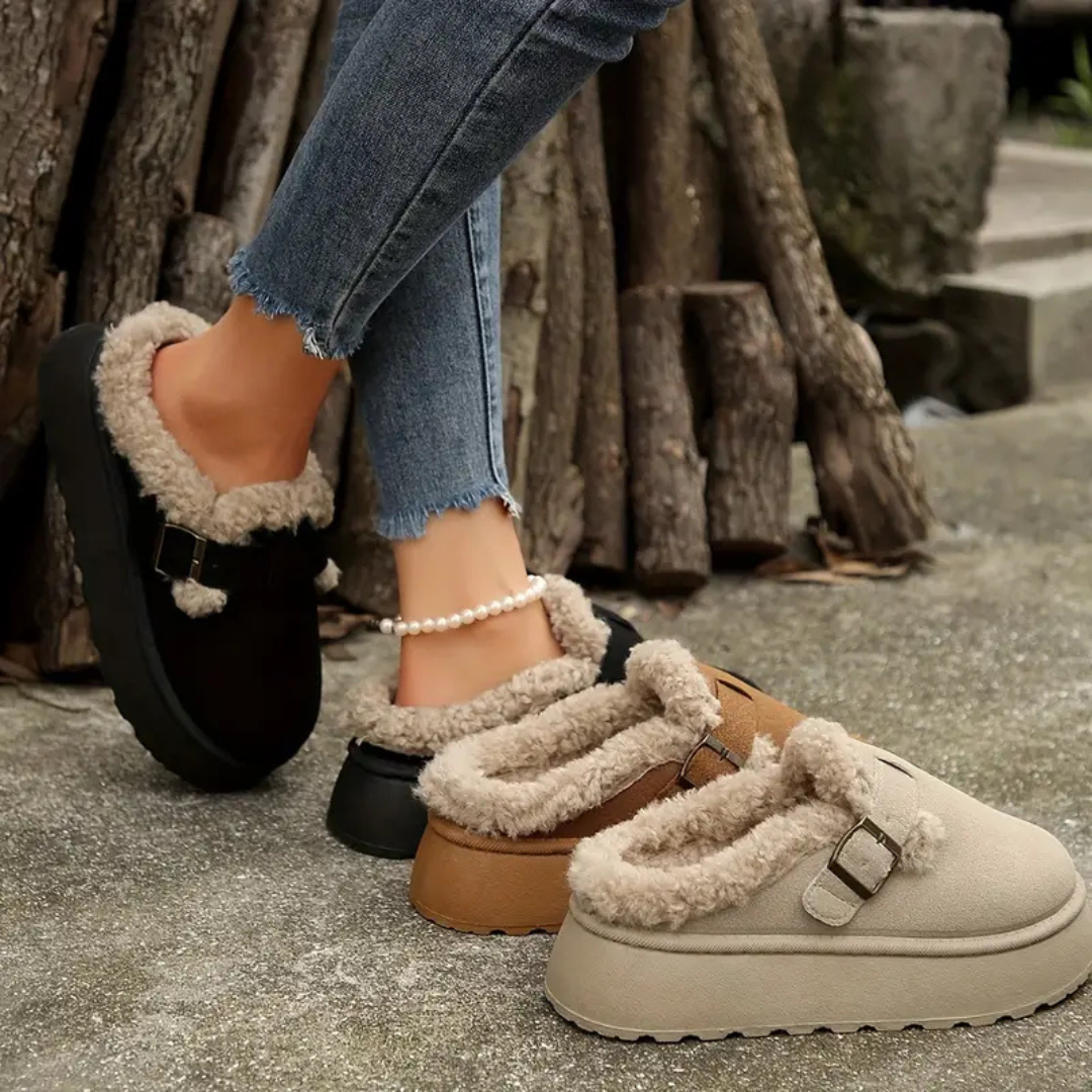 BuckleBouclé Slippers – Luxe Dames Slippers met Gesp en Zachte Bouclé Voering