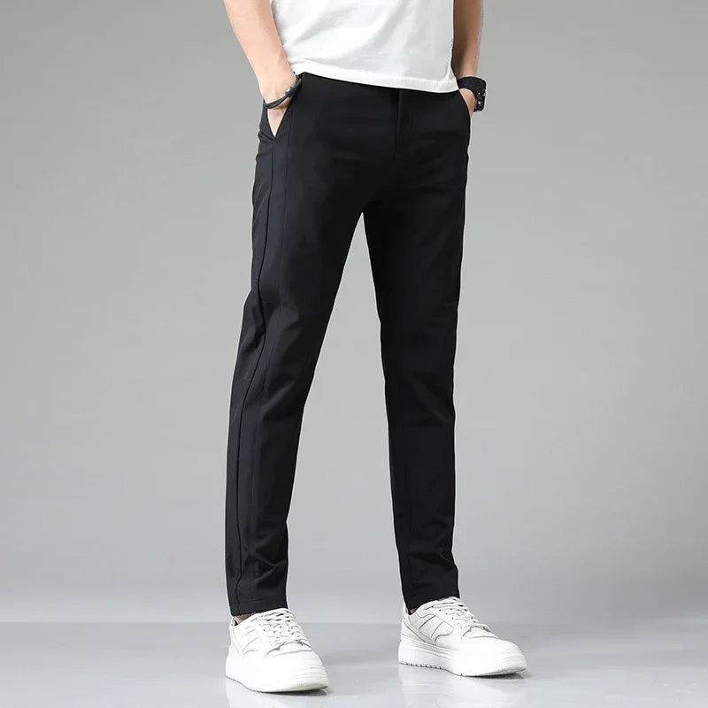 Tailored Broek voor Heren – Lichtgewicht, Ademend & Strijkvrij met Slim Fit
