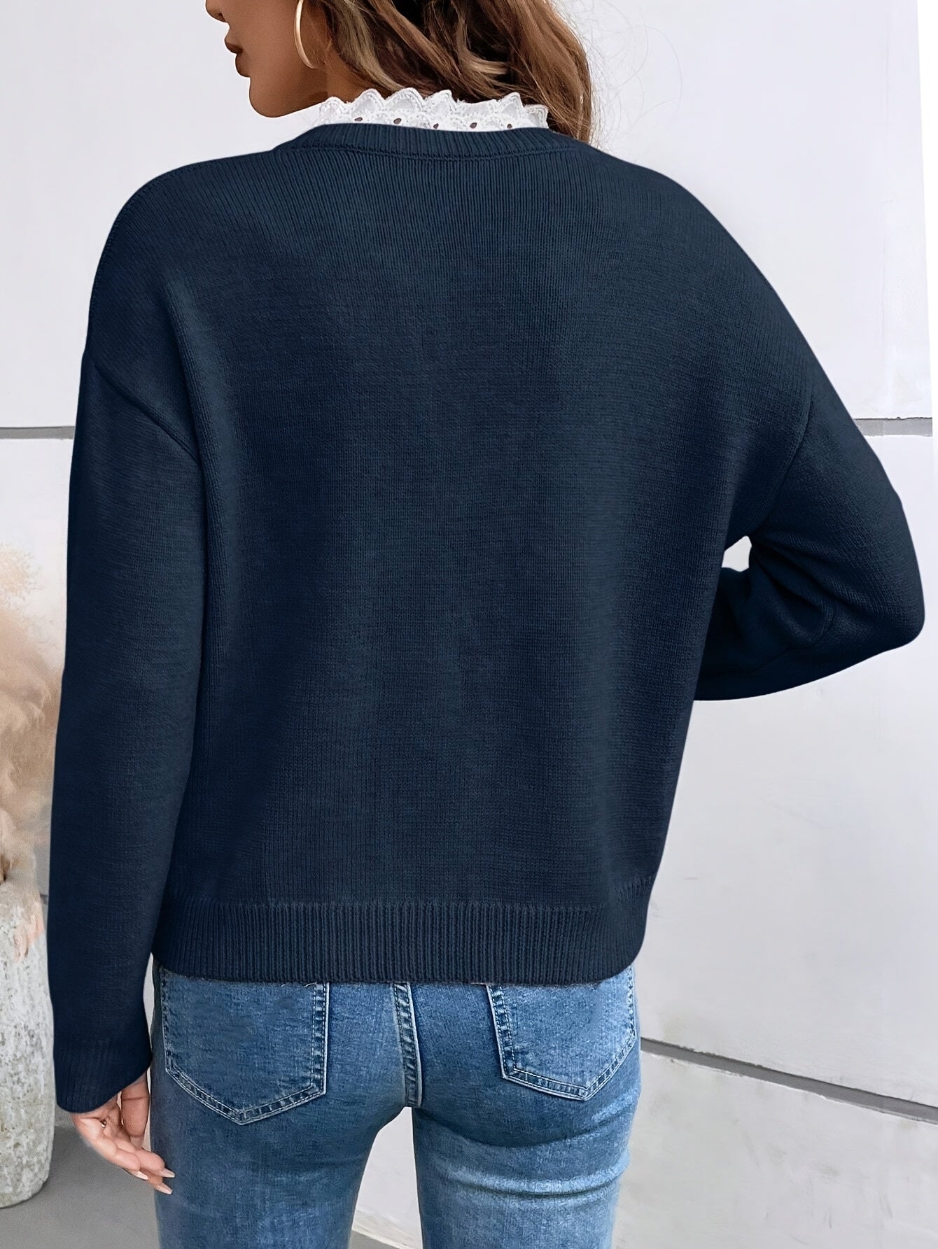 Elegante Blouse met Kantafwerking – Tijdloze Stijl & Comfort voor Elke Dag