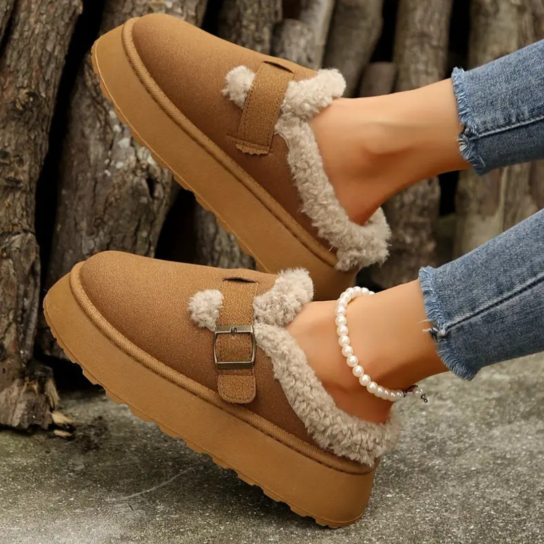 BuckleBouclé Slippers – Luxe Dames Slippers met Gesp en Zachte Bouclé Voering