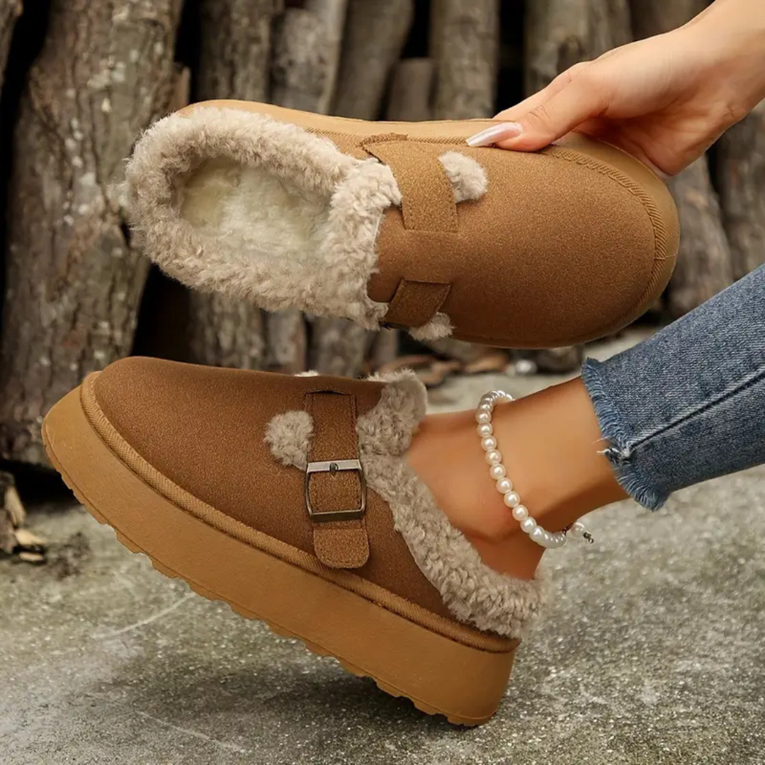 BuckleBouclé Slippers – Luxe Dames Slippers met Gesp en Zachte Bouclé Voering