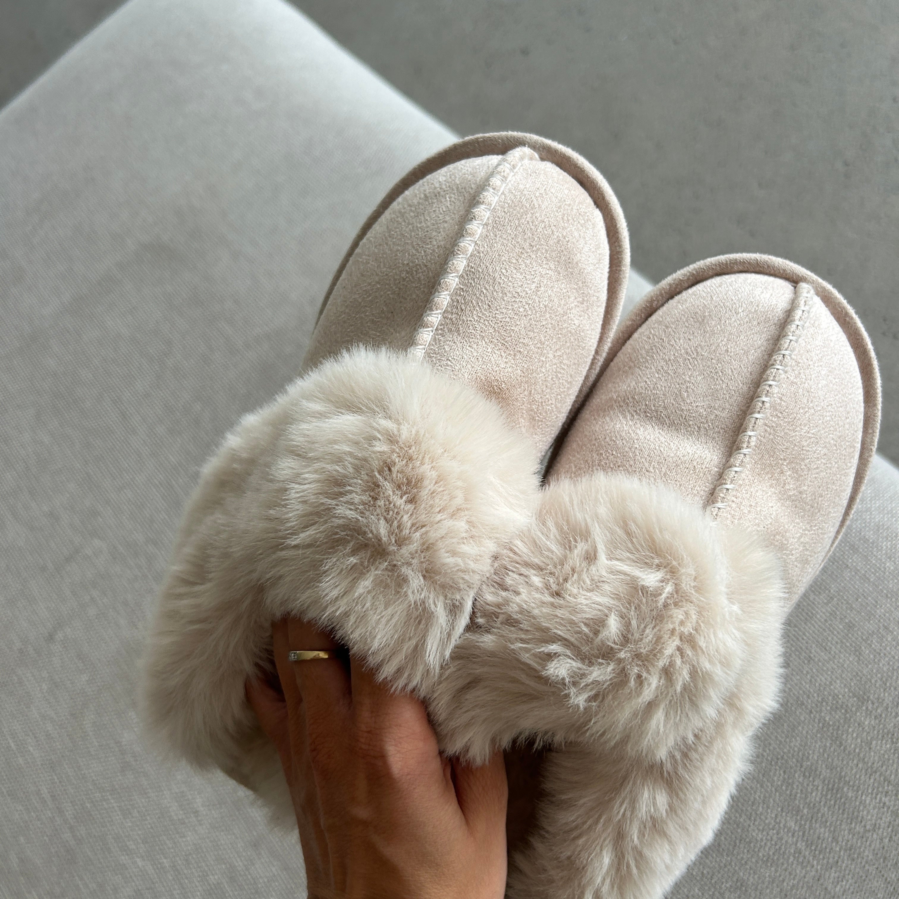 Comfy Slippers Dames – Warme & Fluffy Pantoffels met Zachte Voering
