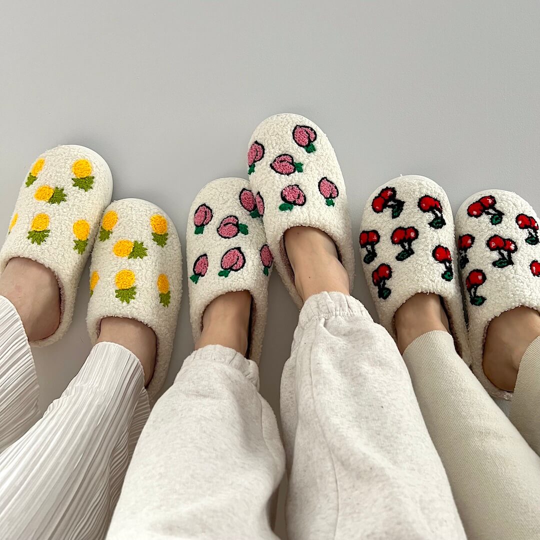 Warme & Zachte Dames Pantoffels met Fruitdesign – Antislip & Comfortabel