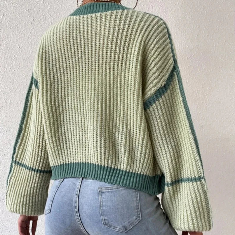 Cardigan – Zachte Gebreide Damestrui met Cropped Pasvorm & Ballonmouwen
