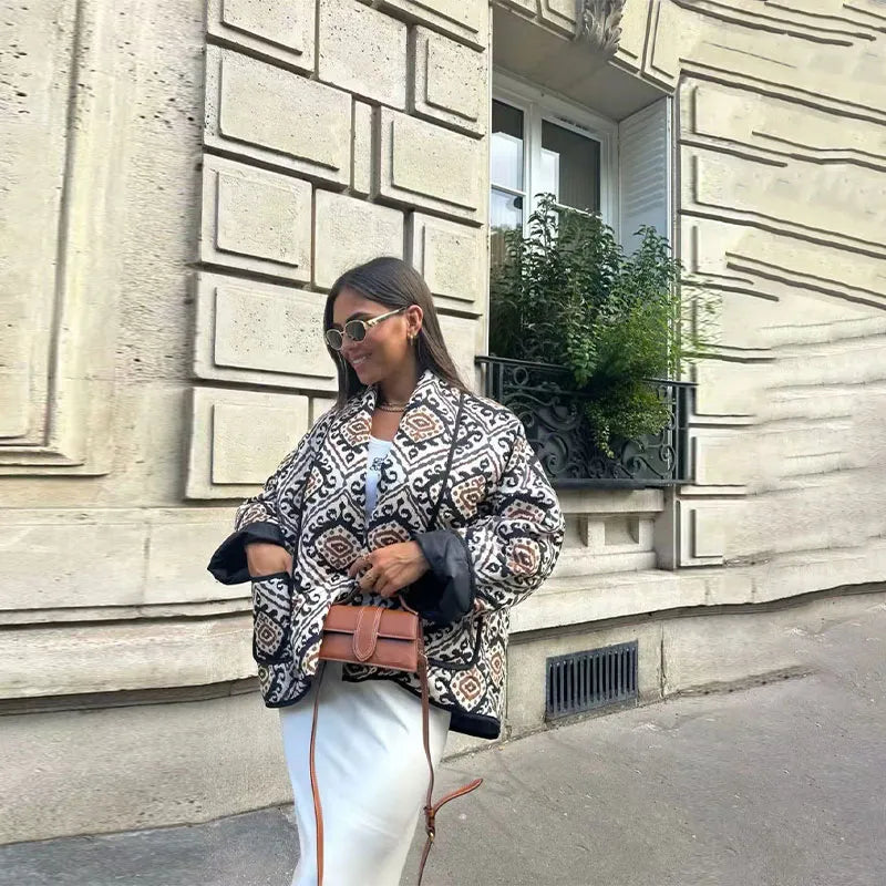 Lange Dames Winterjas met Gestructureerde Pasvorm en Ingetogen Accenten – Tijdloos en Veelzijdig voor de Winter 8