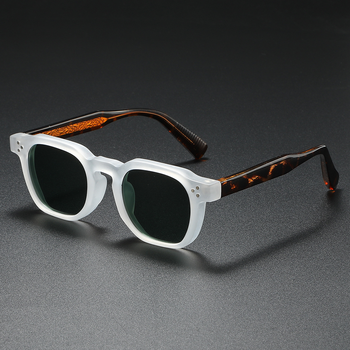 Retro Zonnebril – Vintage Vierkant Montuur & UV400 Bescherming