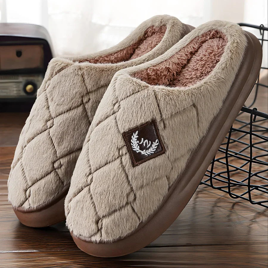 Pluche Slippers – Zachte & Comfortabele Slides voor Thuis en Vrije Tijd