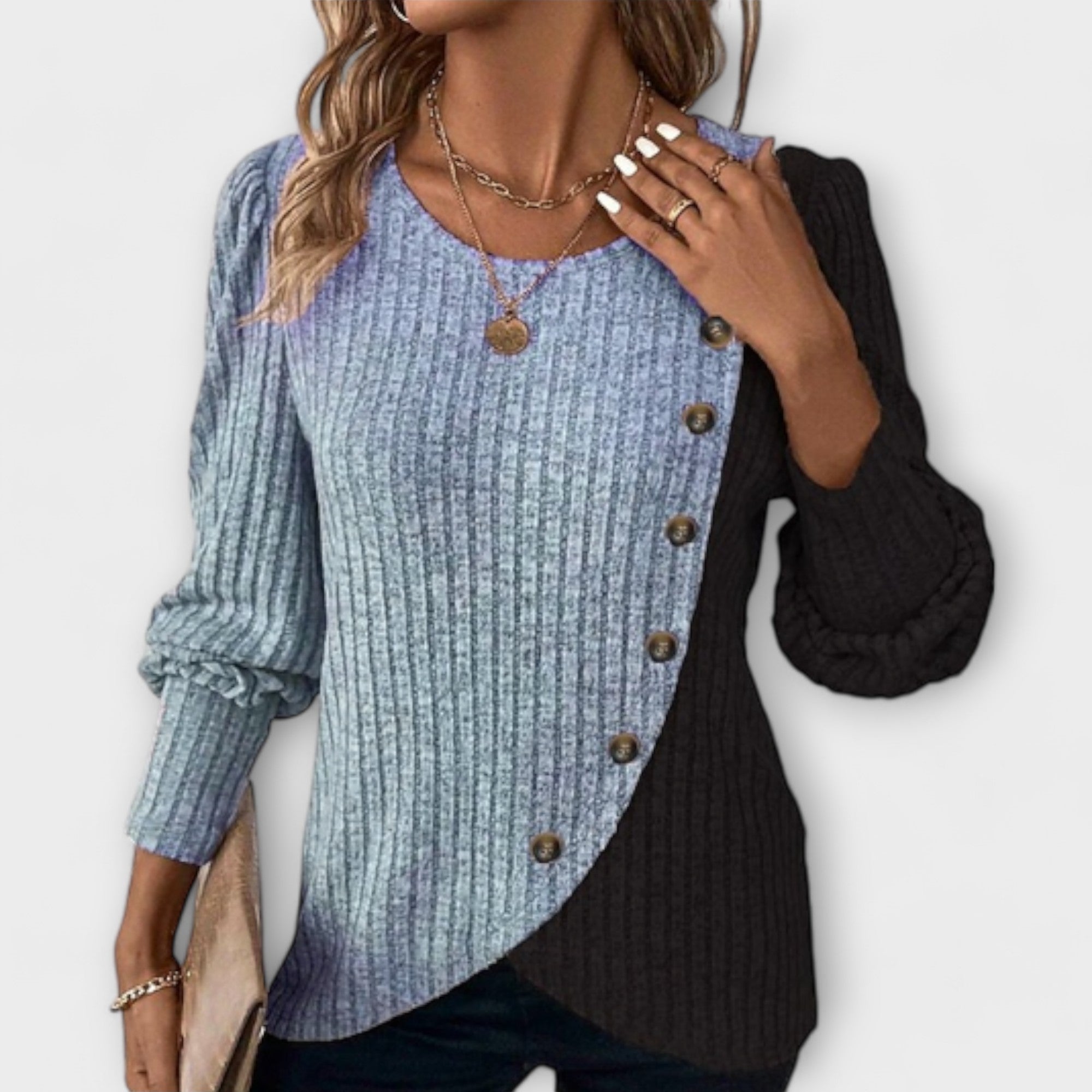 Gebreide Blouse met Knoopdetails – Comfortabel, Elegant & Tijdloos