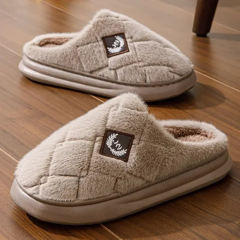 Pluche Slippers – Zachte & Comfortabele Slides voor Thuis en Vrije Tijd