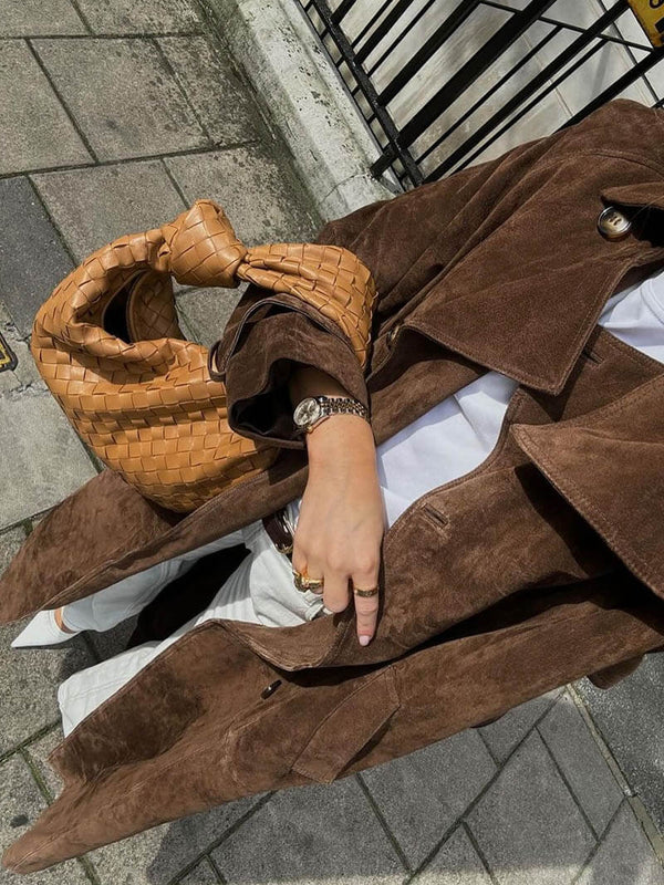 Dames Lange Suède Trenchcoat – Luxe Doorgestikte Jas met Ceintuur