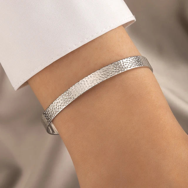 Goudkleurige Armband Dames – Minimalistisch & Verstelbaar Sieraad voor Dagelijks Gebruik