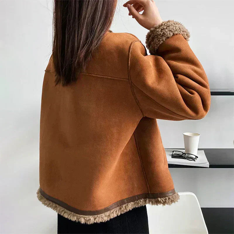 Dames Buttoned Jacket – Tijdloze Knoopjas met Elegante Pasvorm & Veelzijdige Styling