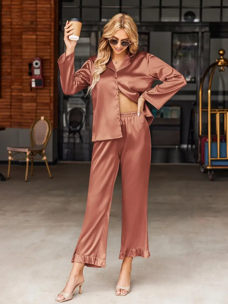 Zachte Satijnen Dames Pyjama Set – 2-Delige Loungewear met Lange Mouwen & Knoopsluiting